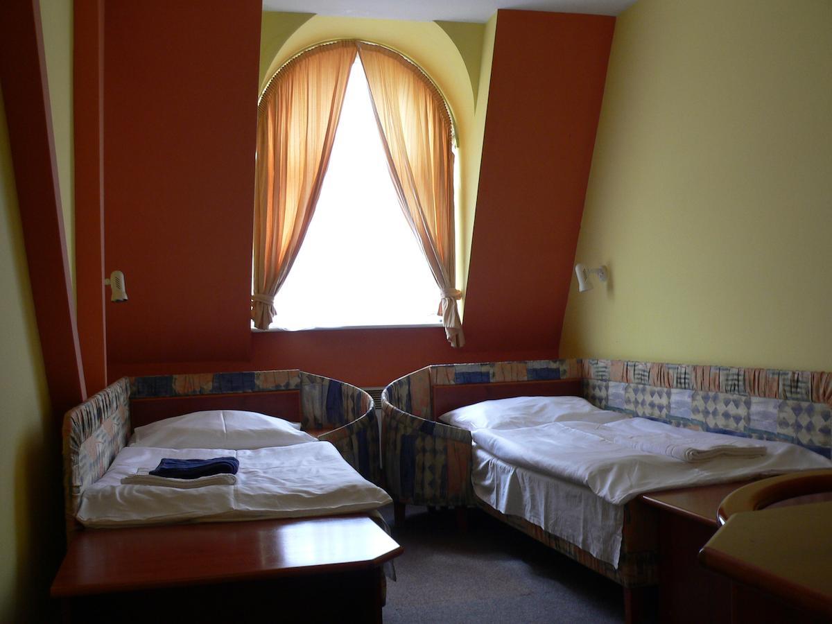Hotel Armales Stakcin Bilik gambar